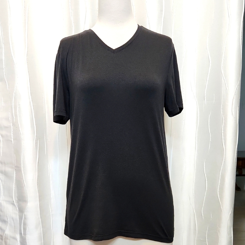 32 Degree Cool Dark Grey V-Neck Shirt